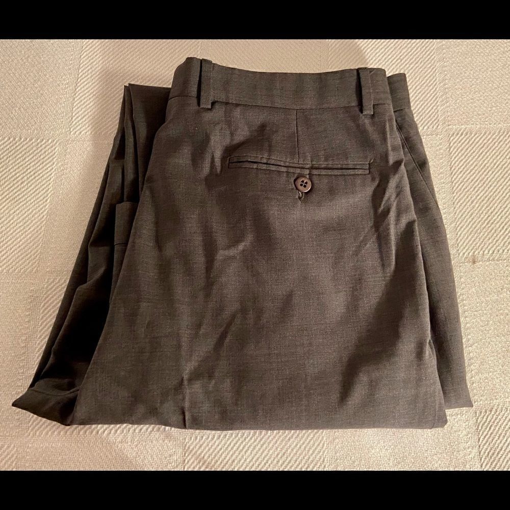 Zanella Men’s Alter Pleated Gray 100% Wool Dress Pants Size 36 x 30 EUC